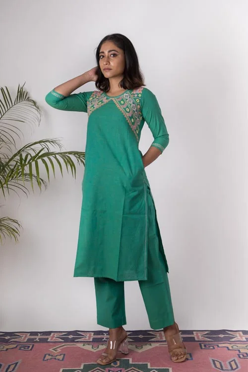 Urmul 'Nut' Hand Embroidered Cotton Kurta Pant Set (2Piece Set) kurta and pant Comfy High-Waist Jeans