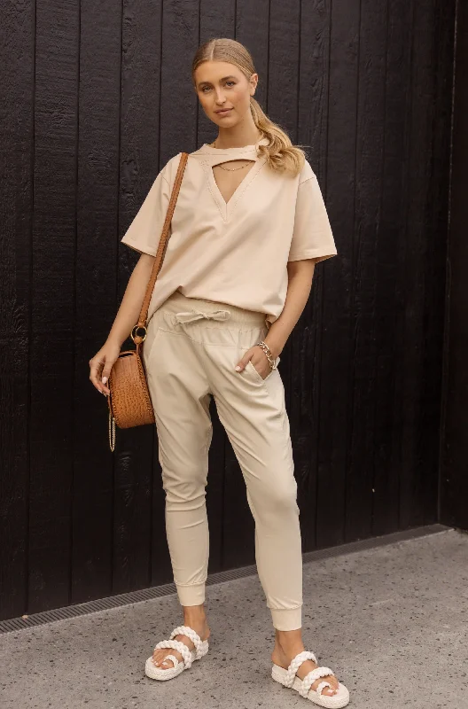 JOEY Pants Beige Chic Capri Pants