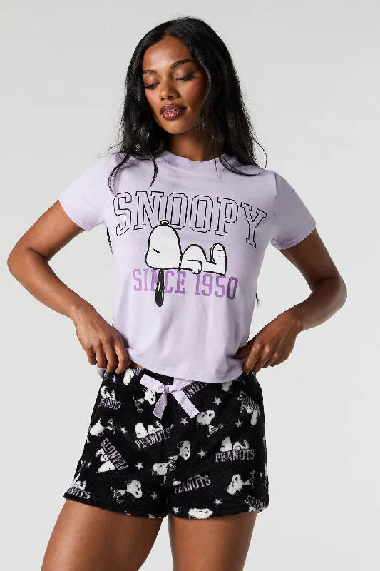 Snoopy T-Shirt and Plush Short 2 Piece Pajama Set Basic T-Shirt Crew Neck Short Sleeve