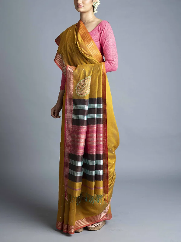 Maheshwari Saree Konia Embroidery With Blouse Piece Stretchy Fitted Blouse