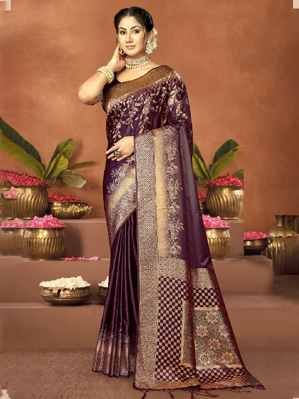Women Cream Cotton Saree With Un Stitched Blouse Subtle Shimmer Blouse