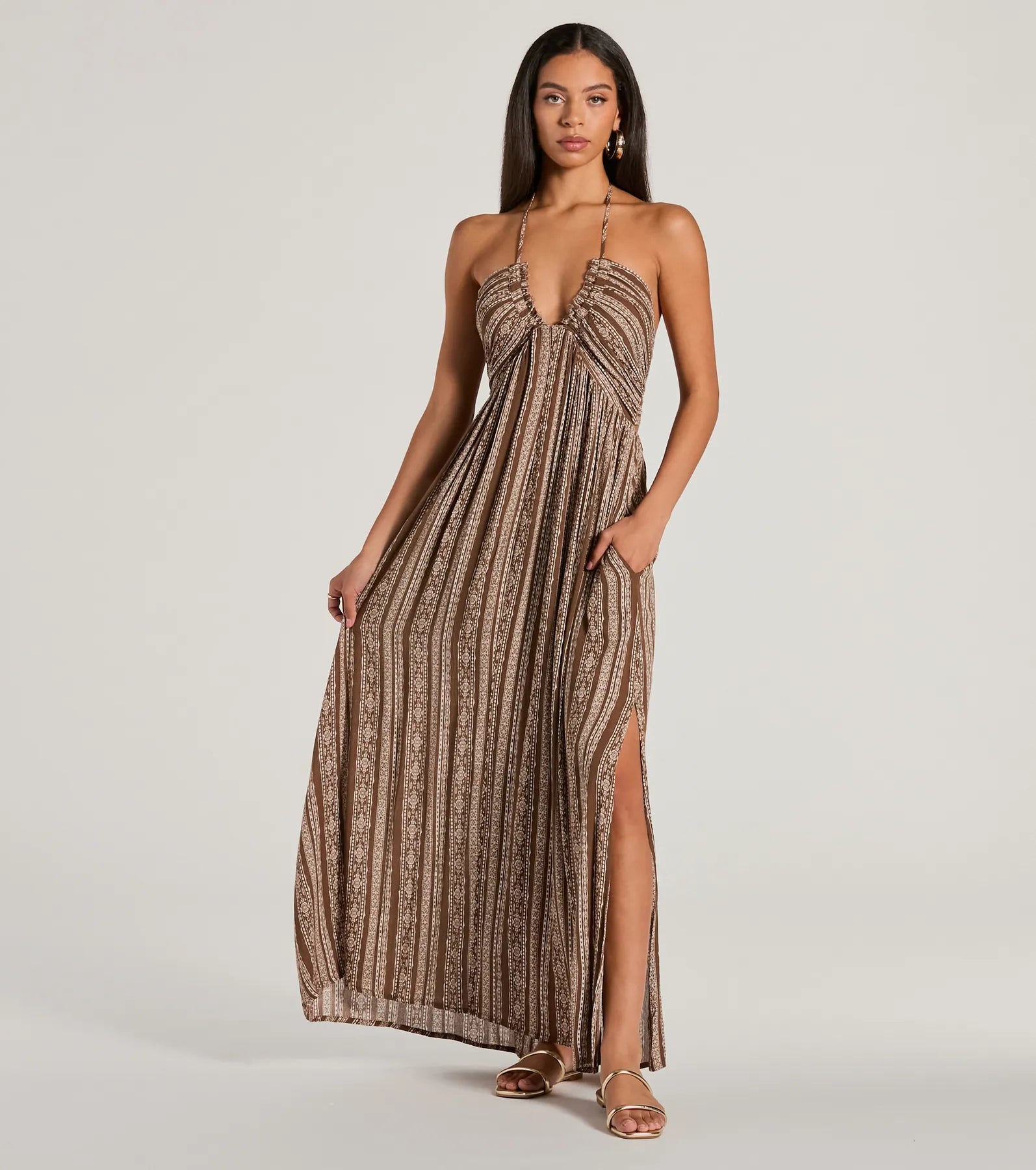 Bohemian-Chic Geometric Striped Halter Maxi Dress Elegant Maxi Dress with Pockets