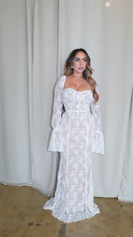 "Dhelia" Vintage Print Lace Maxi Dress- Cream White Comfortable Fitted Maxi Dress