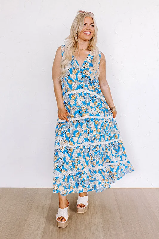 San Fran Cafe Floral Maxi Dress Curves Fashionable Halter Neck Maxi Dress