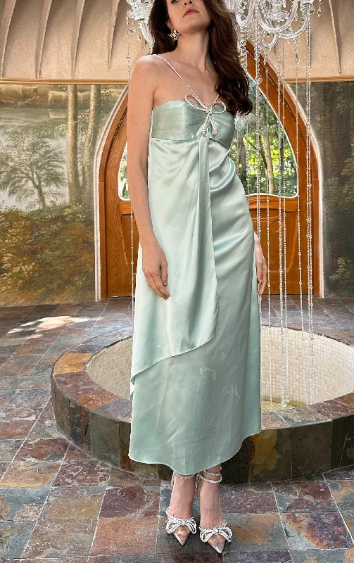 SATIN HALTER MAXI DRESS IN GREEN Comfortable Satin Maxi Dress