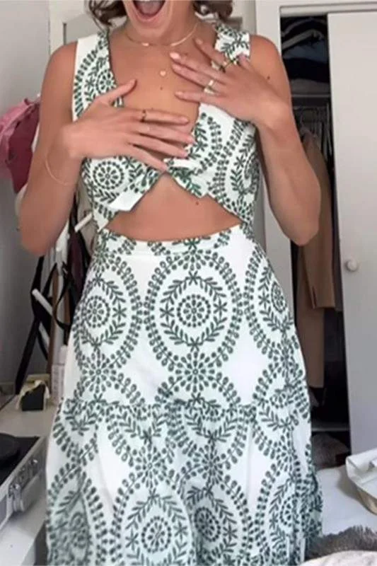 GREEN