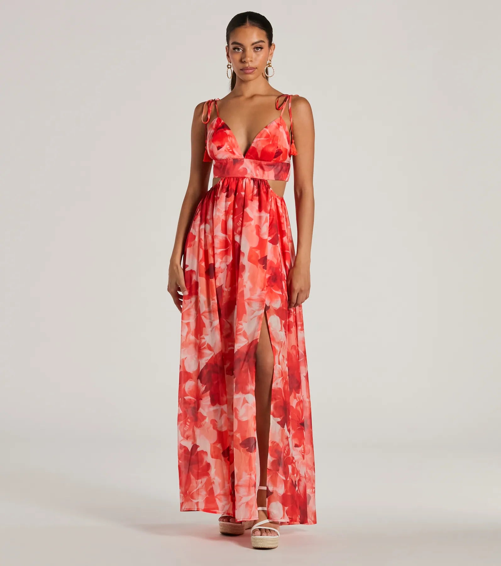 Vacay Attitude V-Neck Floral Tropical Maxi Dress Fashionable Open-Back Maxi Dress