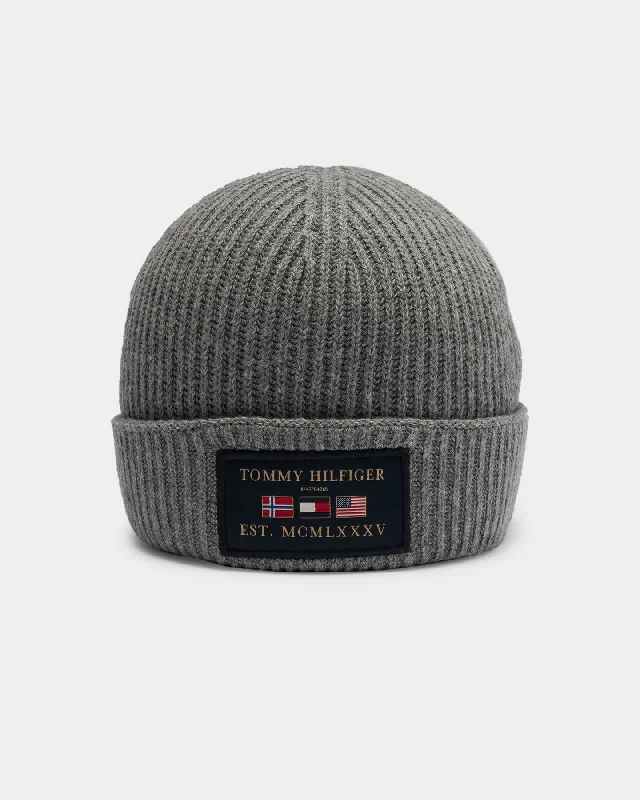 Tommy Jeans Men's Outdoors Patch Beanie Mid Grey Melange Elegant Bootcut Fit Jeans