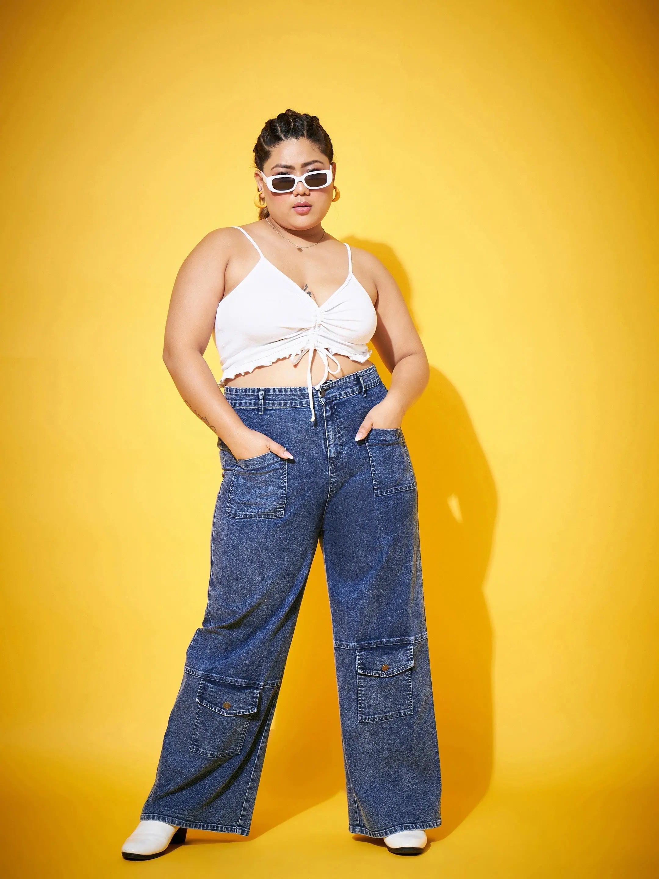 Women Blue Acid Wash Multi Pocket Straight Jeans Fashionable Vintage Wash Jeans