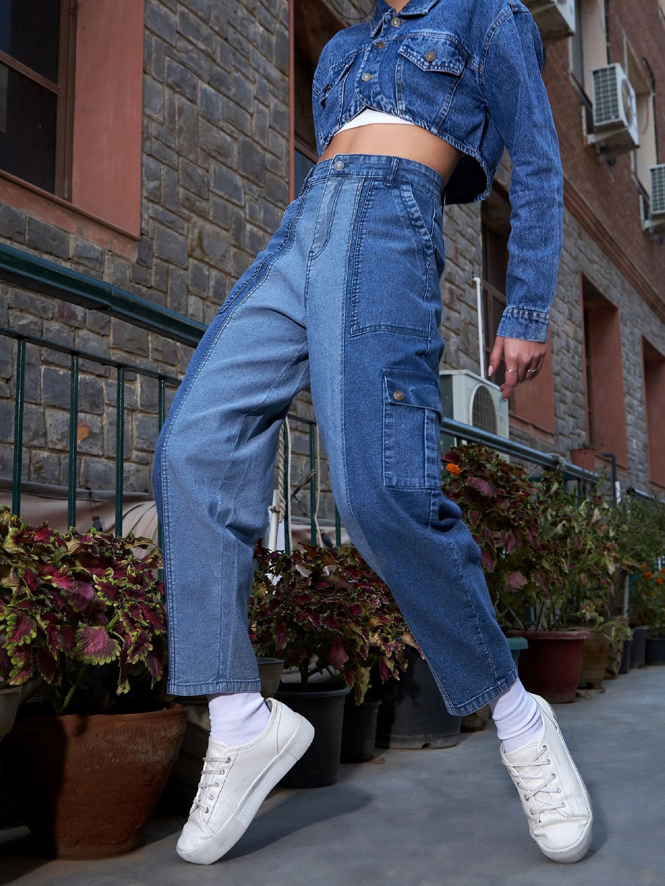 Women Blue Denim Colour Block Balloon Fit Jeans Chic Rolled Cuff Denim Jeans