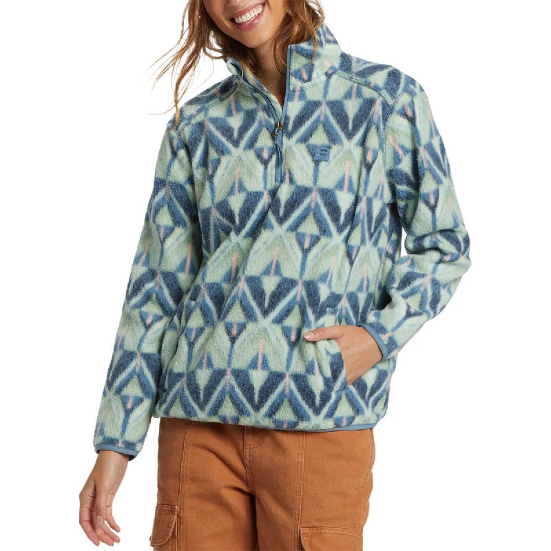 Billabong Women's A/Div Boundary Mock 3 Half-Zip Pullover Sweatshirt Hoodie with Emblem Brand Identity Billabong Women's A/Div Boundary Mock 3 Half-Zip Pullover Sweatshirt Hoodie with Emblem Brand Identity