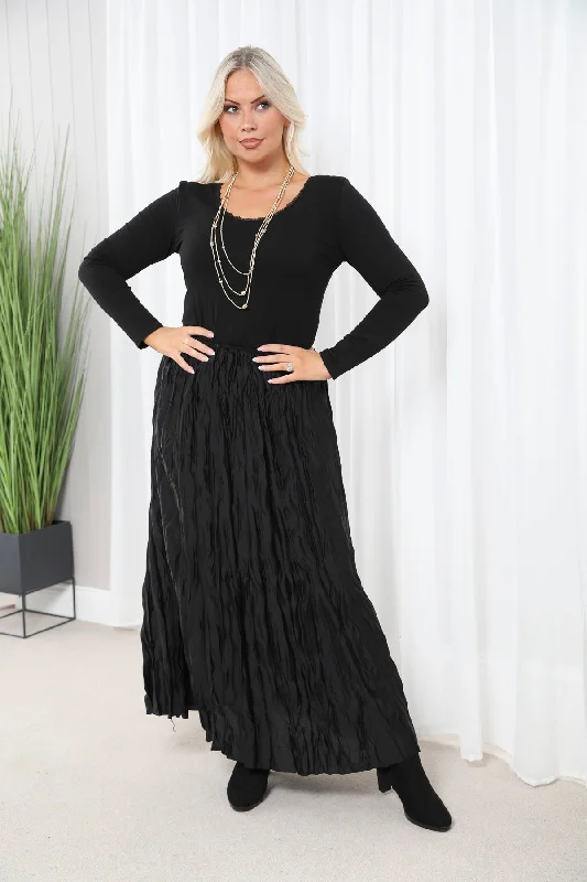 Crinkle Maxi Skirt Black ruffled skirt detail