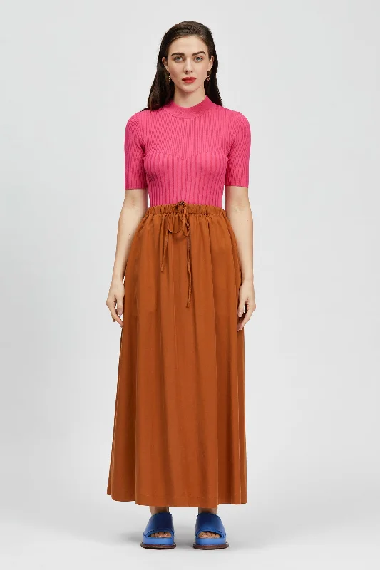 Explorar Skirt Brown lace skirt intricate